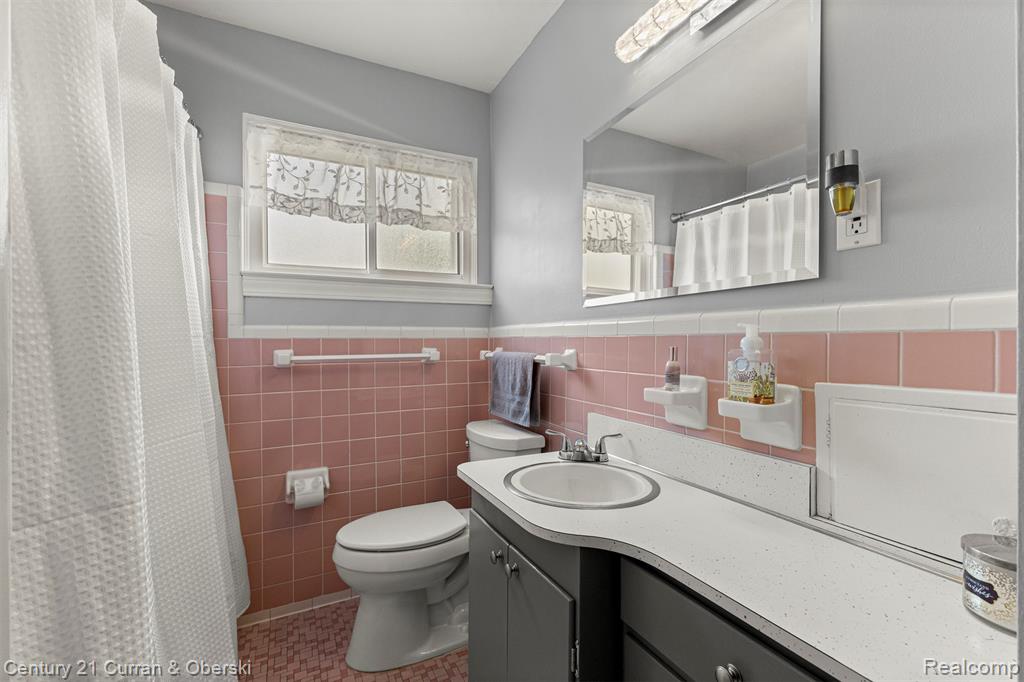 3835 Grange Road Trenton, MI 48183 - Photo 18 of 43 Gallery Image 18