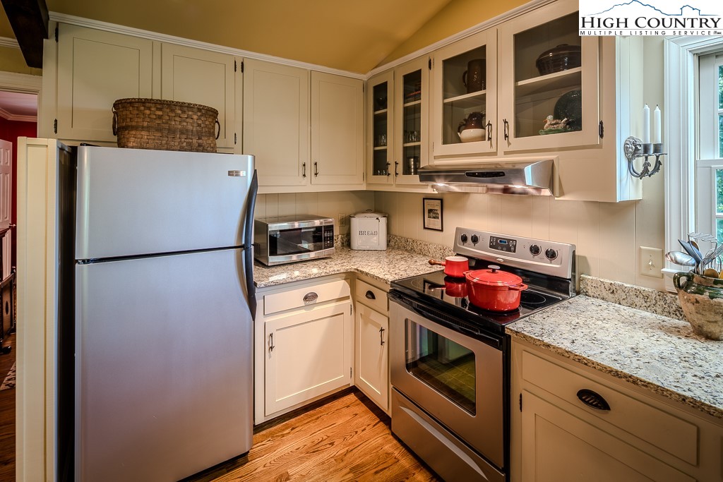 128 Red Rhododendron Road Boone, NC 28607 - Photo 13 of 45 Gallery Image 13