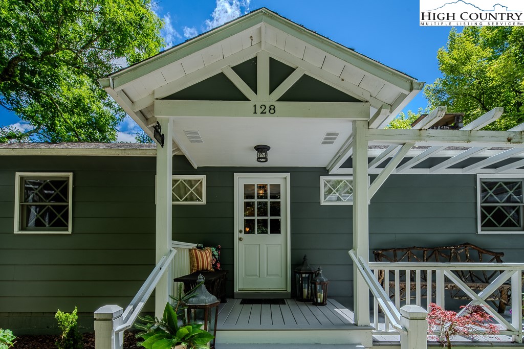 128 Red Rhododendron Road Boone, NC 28607 - Photo 3 of 45 Gallery Image 3