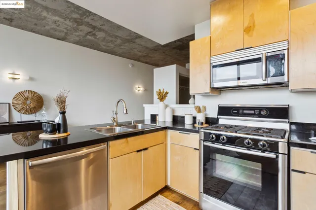 $399,000 | 311 2nd Street, Unit 505, Oakland, CA 94607