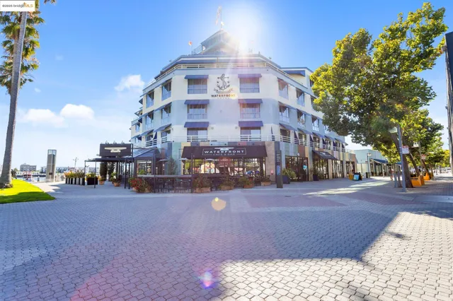 $399,000 | 311 2nd Street, Unit 505, Oakland, CA 94607