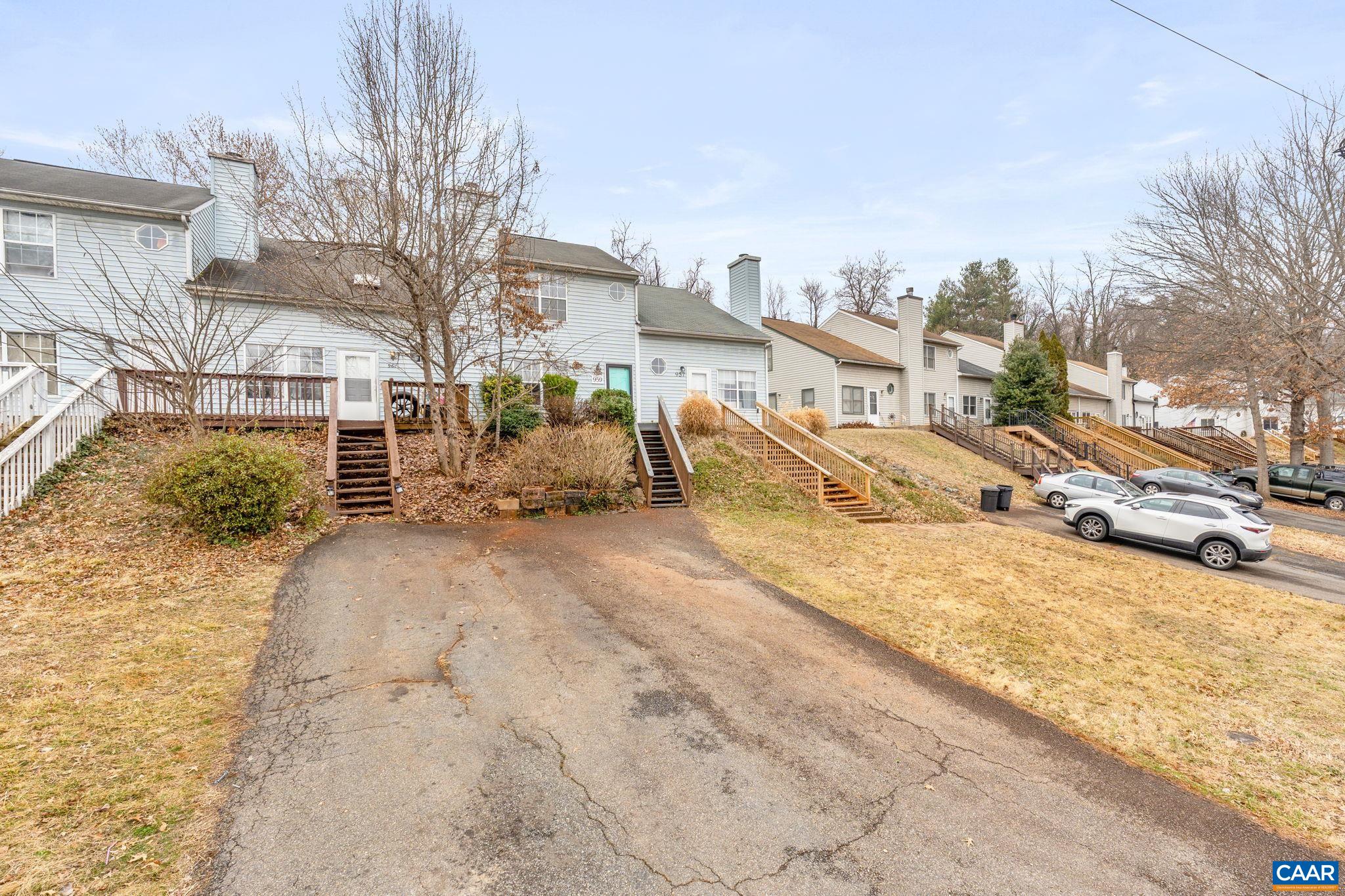 959 Rives Street Charlottesville, VA 22902 - Photo 5 of 32 Gallery Image 5