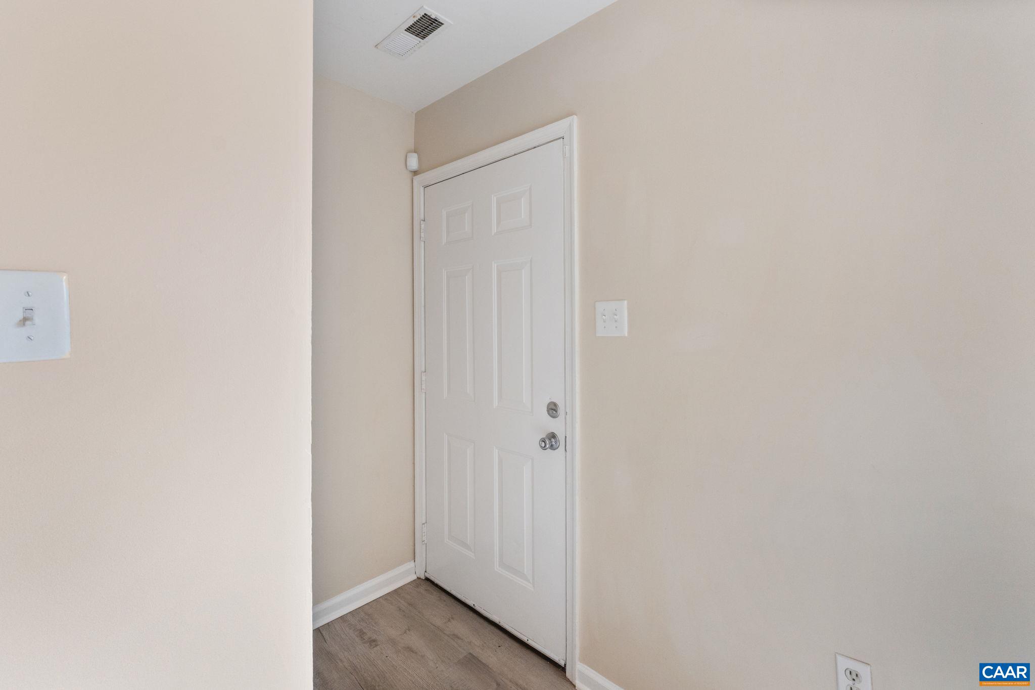 959 Rives Street Charlottesville, VA 22902 - Photo 7 of 32 Gallery Image 7
