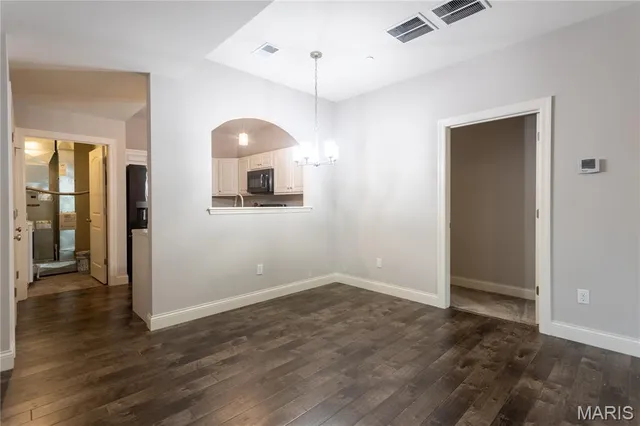 $165,000 | 6401 Brookfield Ct Drive, Unit 102, St. Louis, MO 63129