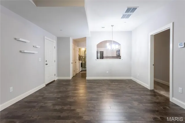 $165,000 | 6401 Brookfield Ct Drive, Unit 102, St. Louis, MO 63129