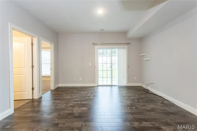 $165,000 | 6401 Brookfield Ct Drive, Unit 102, St. Louis, MO 63129