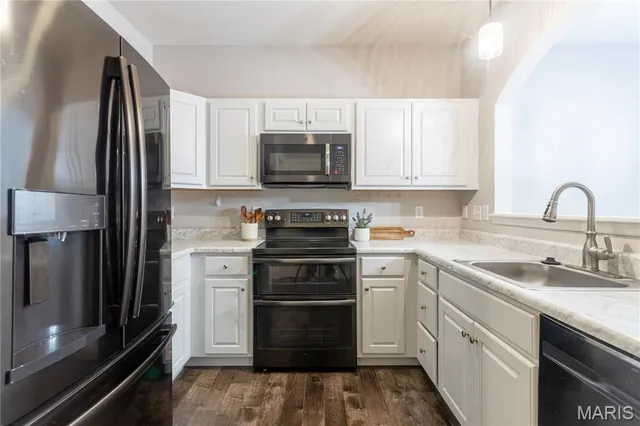 $165,000 | 6401 Brookfield Ct Drive, Unit 102, St. Louis, MO 63129