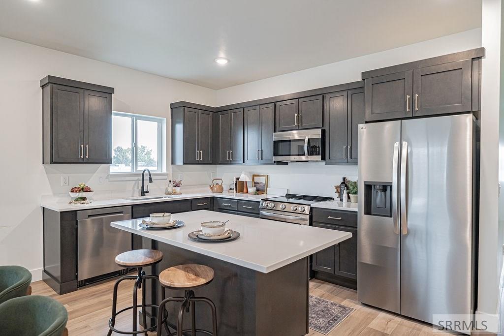 3891 Goldfinch Way Ammon, ID 83406 - Photo 6 of 32