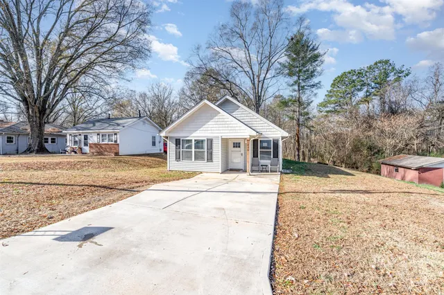 $229,999 | 416 Brookwood Avenue, Albemarle, NC 28001