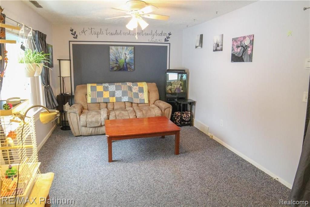 923 East Jolly Road Lansing, MI 48910 - Photo 13 of 21
