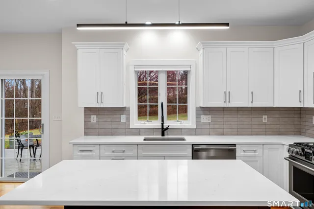 $950,000 | 101 Leighton Trail, Guilford, CT 06437