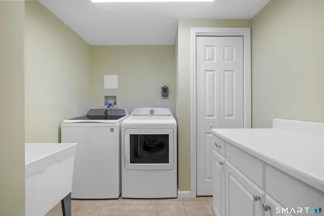 $950,000 | 101 Leighton Trail, Guilford, CT 06437