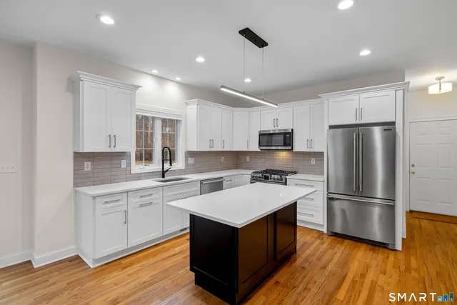 $950,000 | 101 Leighton Trail, Guilford, CT 06437