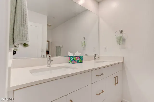 $470,000 | 3194 Lumassina Avenue, Henderson, NV 89044