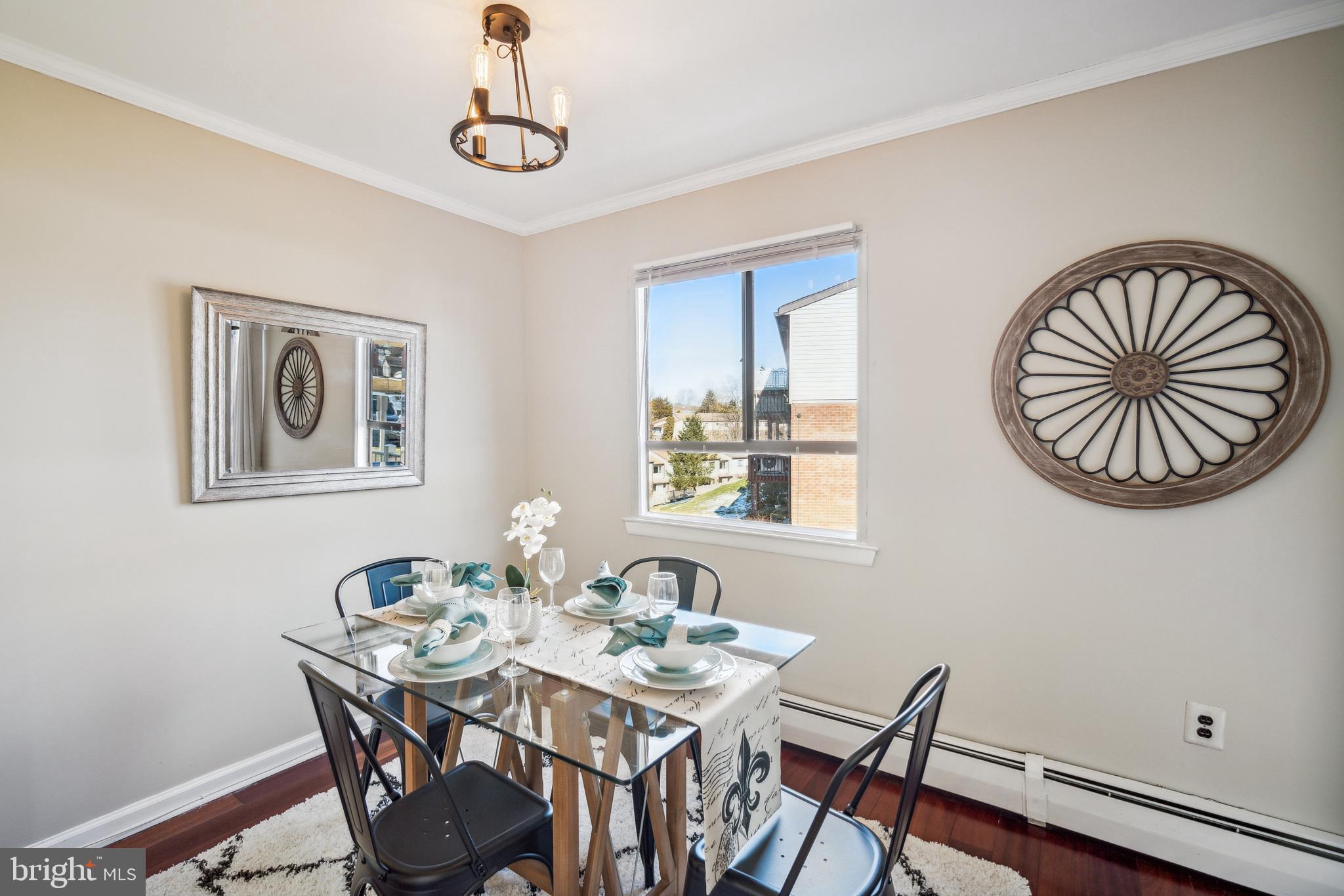 280 Bridgewater Road, Unit J10 Brookhaven, PA 19015 - Photo 6 of 16 Dining Room