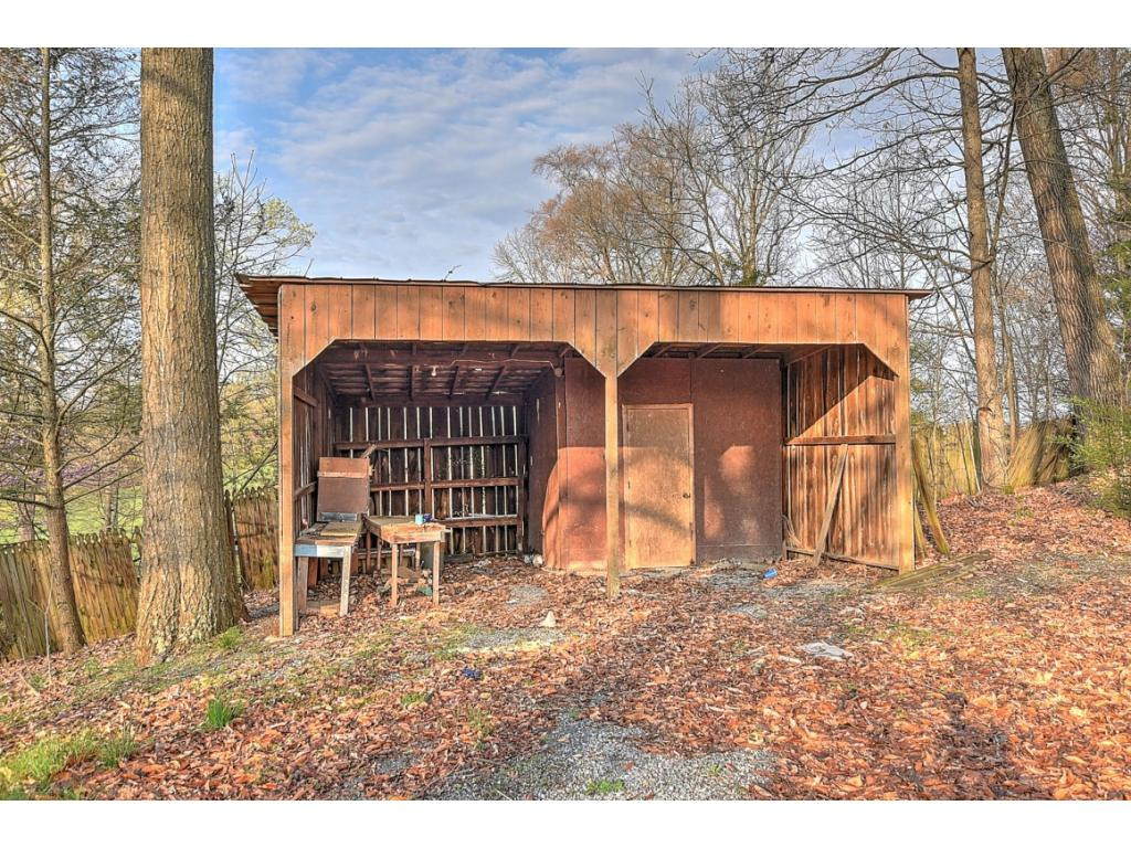 270 Slagle Road Elizabethton, TN 37643 - Photo 33 of 36 Photo 33