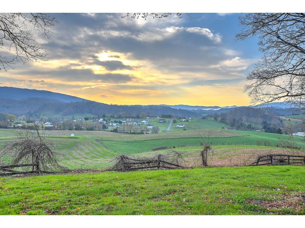 270 Slagle Road Elizabethton, TN 37643 - Photo 35 of 36 Photo 35
