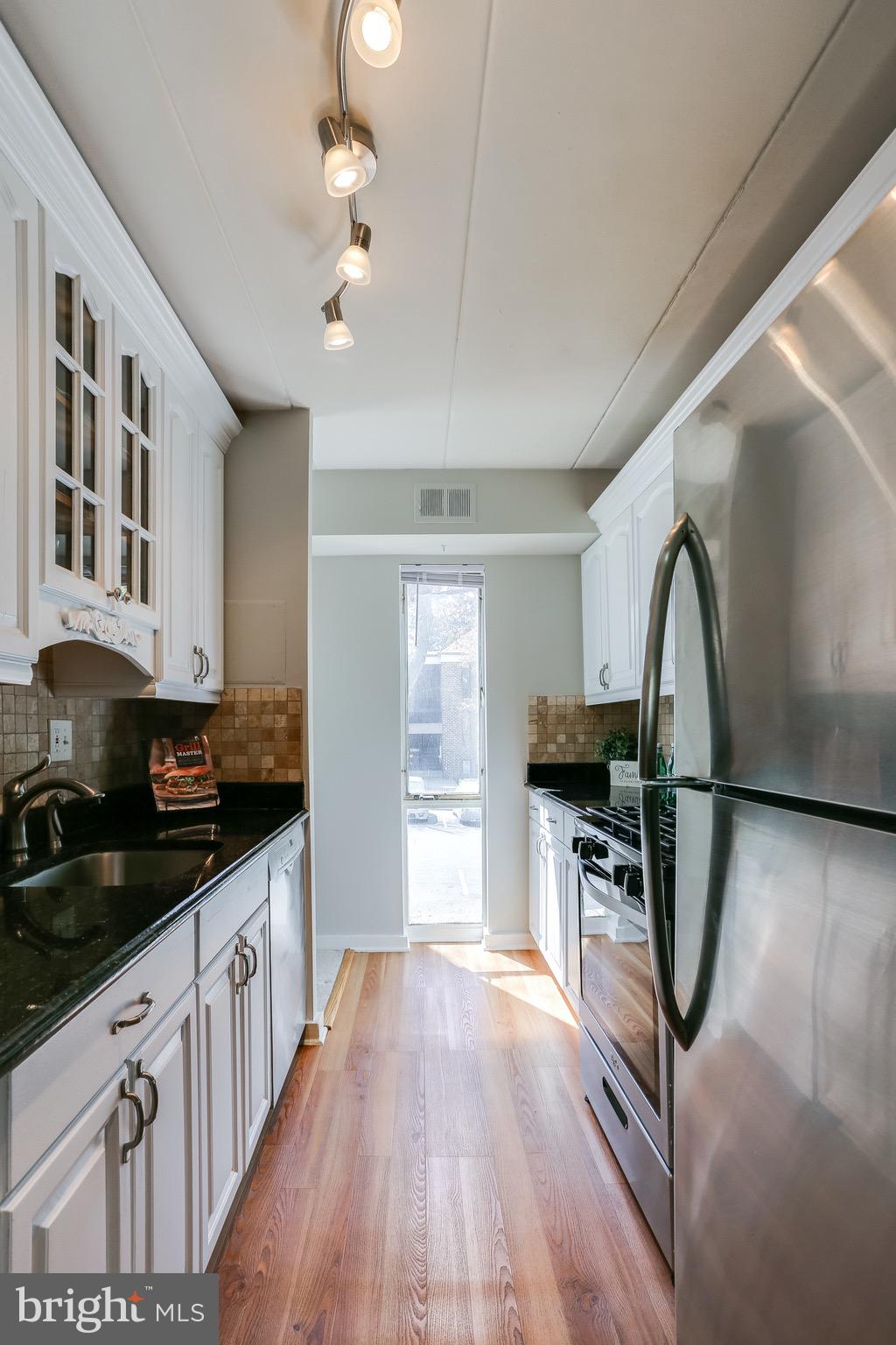3322 Hewitt Avenue, Unit 72B Silver Spring, MD 20906 - Photo 4 of 29 Stainless Steel Appliances | Hardwood Flooring.