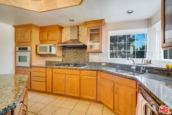 $5,000 | 3860 Cazador Street, Los Angeles, CA 90065