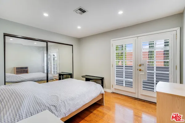 $5,000 | 3860 Cazador Street, Los Angeles, CA 90065