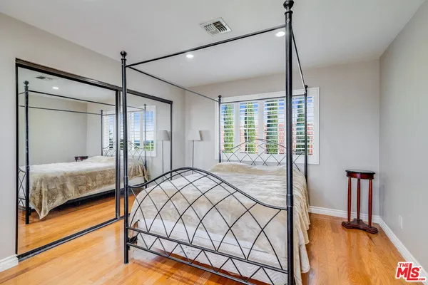 $5,000 | 3860 Cazador Street, Los Angeles, CA 90065