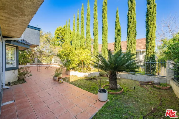 $5,000 | 3860 Cazador Street, Los Angeles, CA 90065