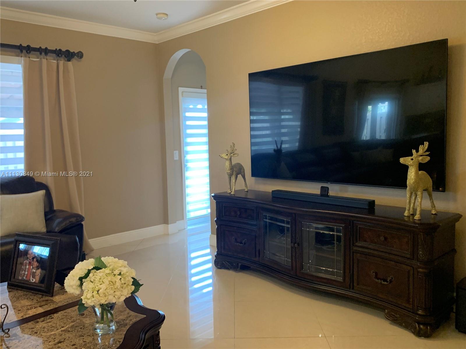 1471 Northeast 40th Road Homestead, FL 33033 - Photo 11 of 39 Gallery Image 11