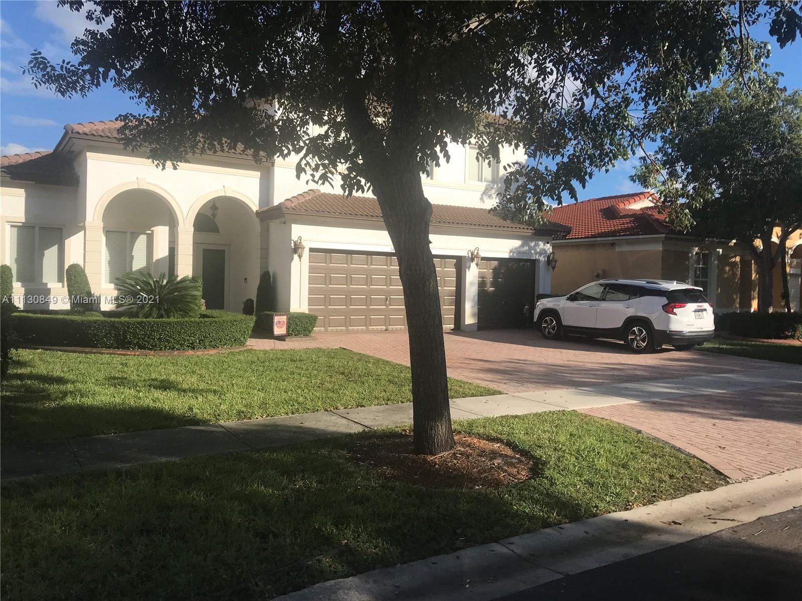 1471 Northeast 40th Road Homestead, FL 33033 - Photo 2 of 39 Gallery Image 2