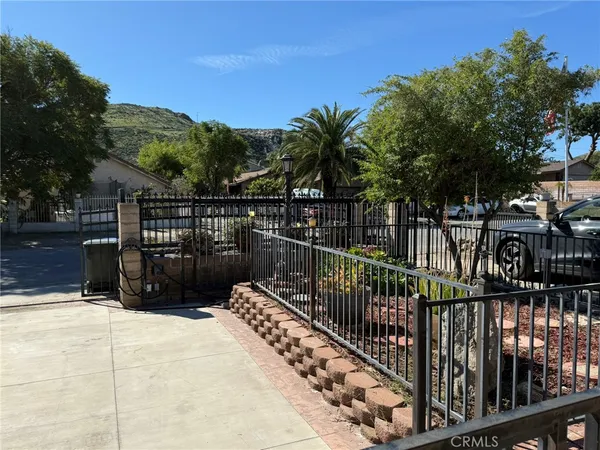 $549,000 | 18284 9th Street, Bloomington, CA 92316