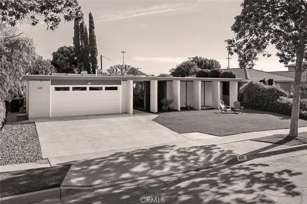 $1,200,000 | 620 East Glenwood Avenue, Fullerton, CA 92831