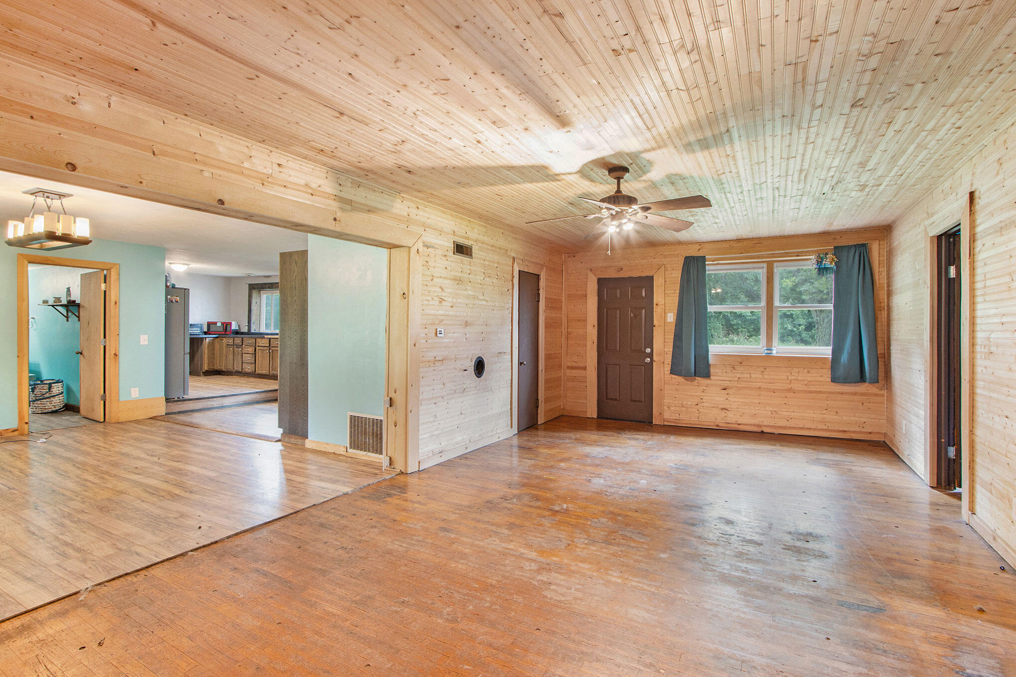 20576 Highway 60 Three Rivers, MI 49093 - Photo 8 of 21 20576M60_16