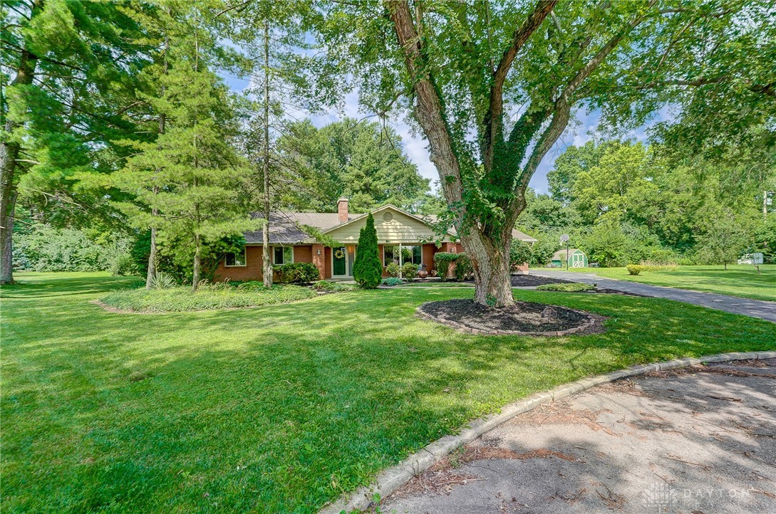 225 Davis Road Centerville, OH 45459 - Photo 3 of 70