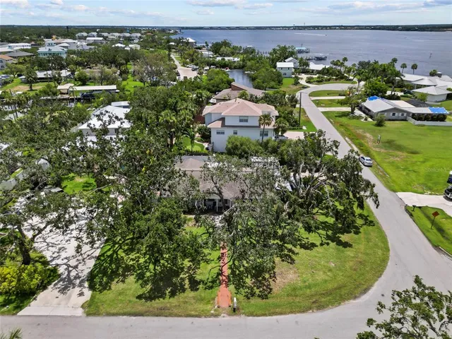 $365,000 | 358 Highland Shores Drive, Ellenton, FL 34222