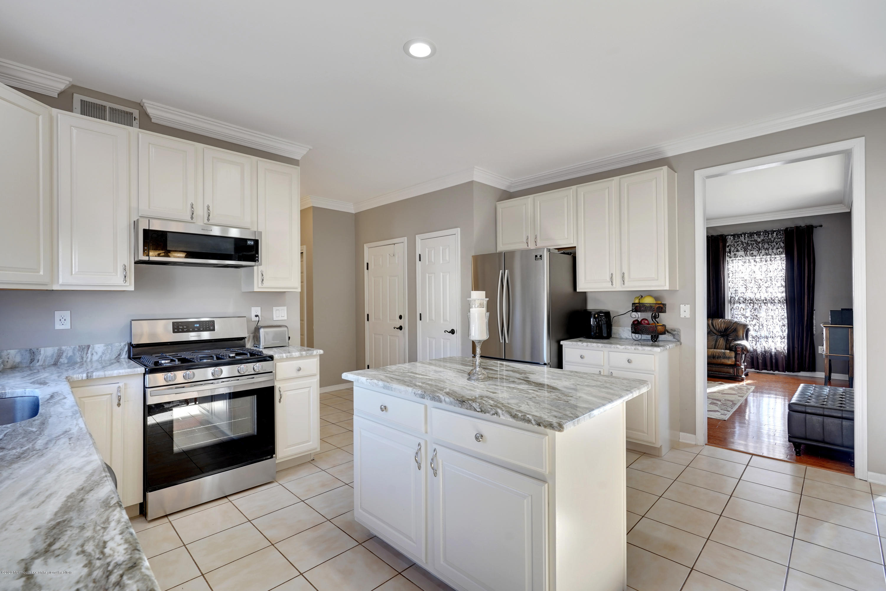 5 Bloomfield Road Manalapan, NJ 07726 - Photo 7 of 27 mjb00346-mjb00350