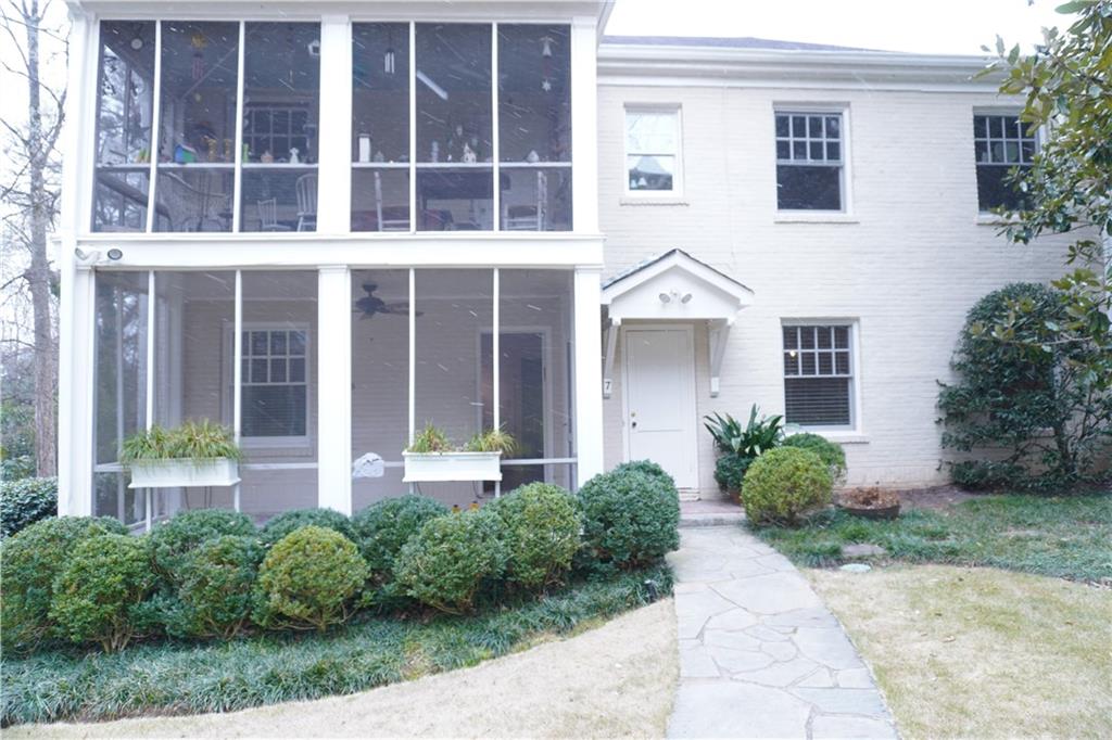 2544 Peachtree Road Northwest, Unit 6 Atlanta, GA 30305 - Photo 2 of 16