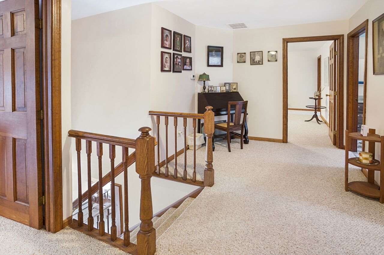 133 Robinson Road Hudson, NH 03051 - Photo 16 of 33 Gallery Image 16