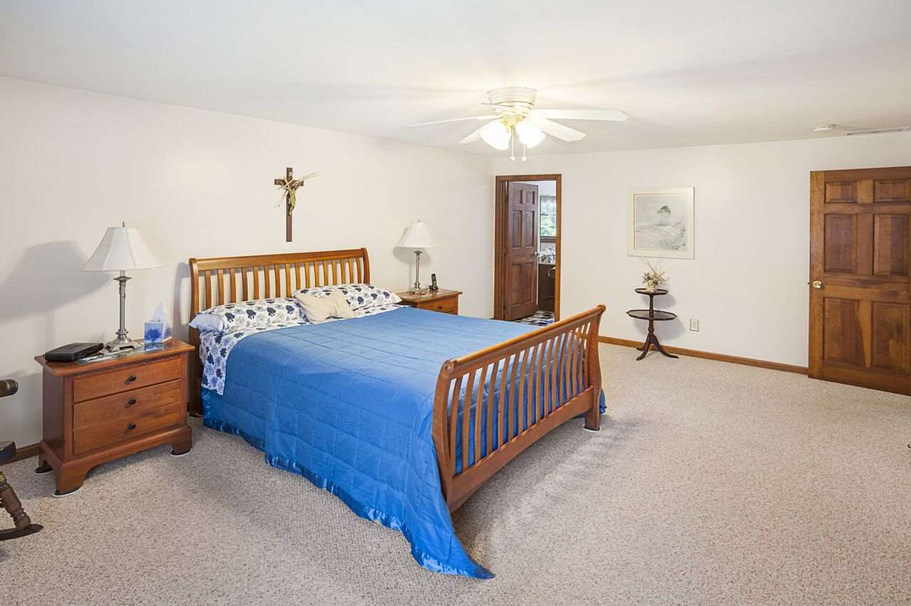 133 Robinson Road Hudson, NH 03051 - Photo 18 of 33 Gallery Image 18