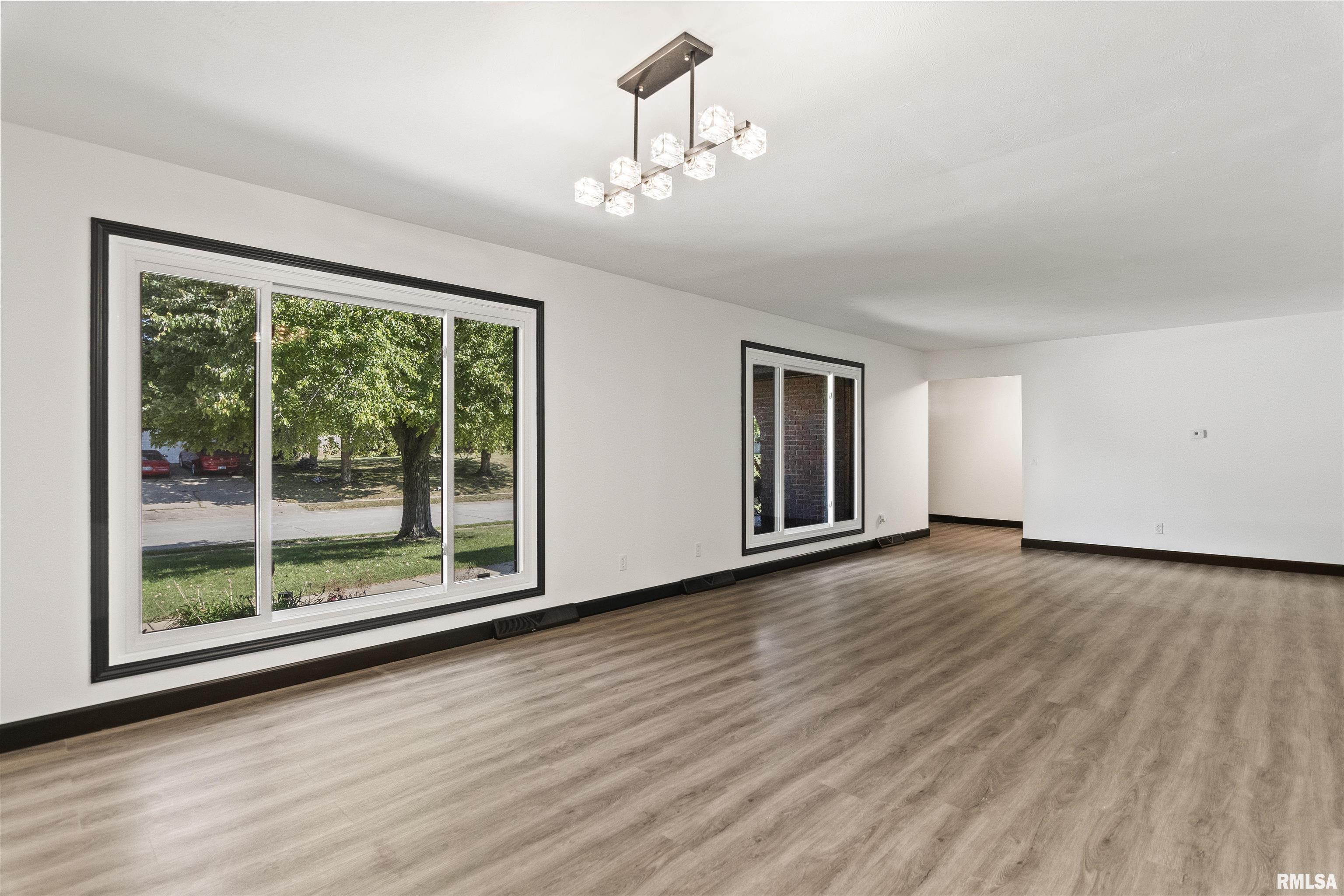 2 Beacon Ridge Drive Springfield, IL 62711 - Photo 11 of 56