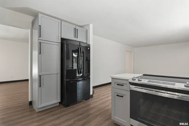 $395,000 | 2 Beacon Ridge Drive, Springfield, IL 62711