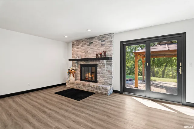 $395,000 | 2 Beacon Ridge Drive, Springfield, IL 62711