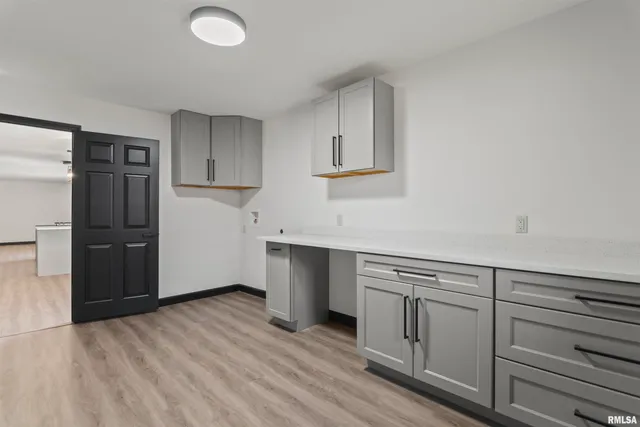 $395,000 | 2 Beacon Ridge Drive, Springfield, IL 62711