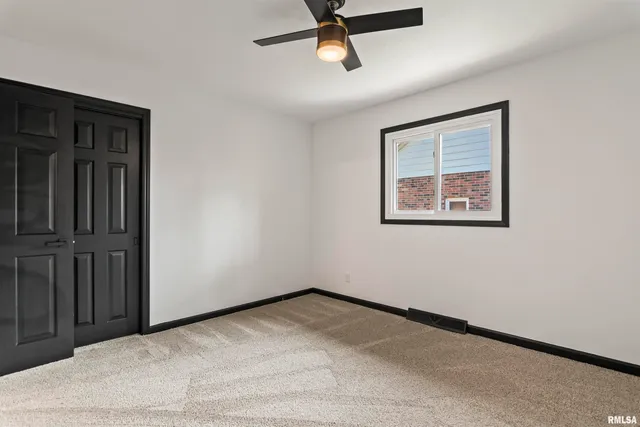 $395,000 | 2 Beacon Ridge Drive, Springfield, IL 62711