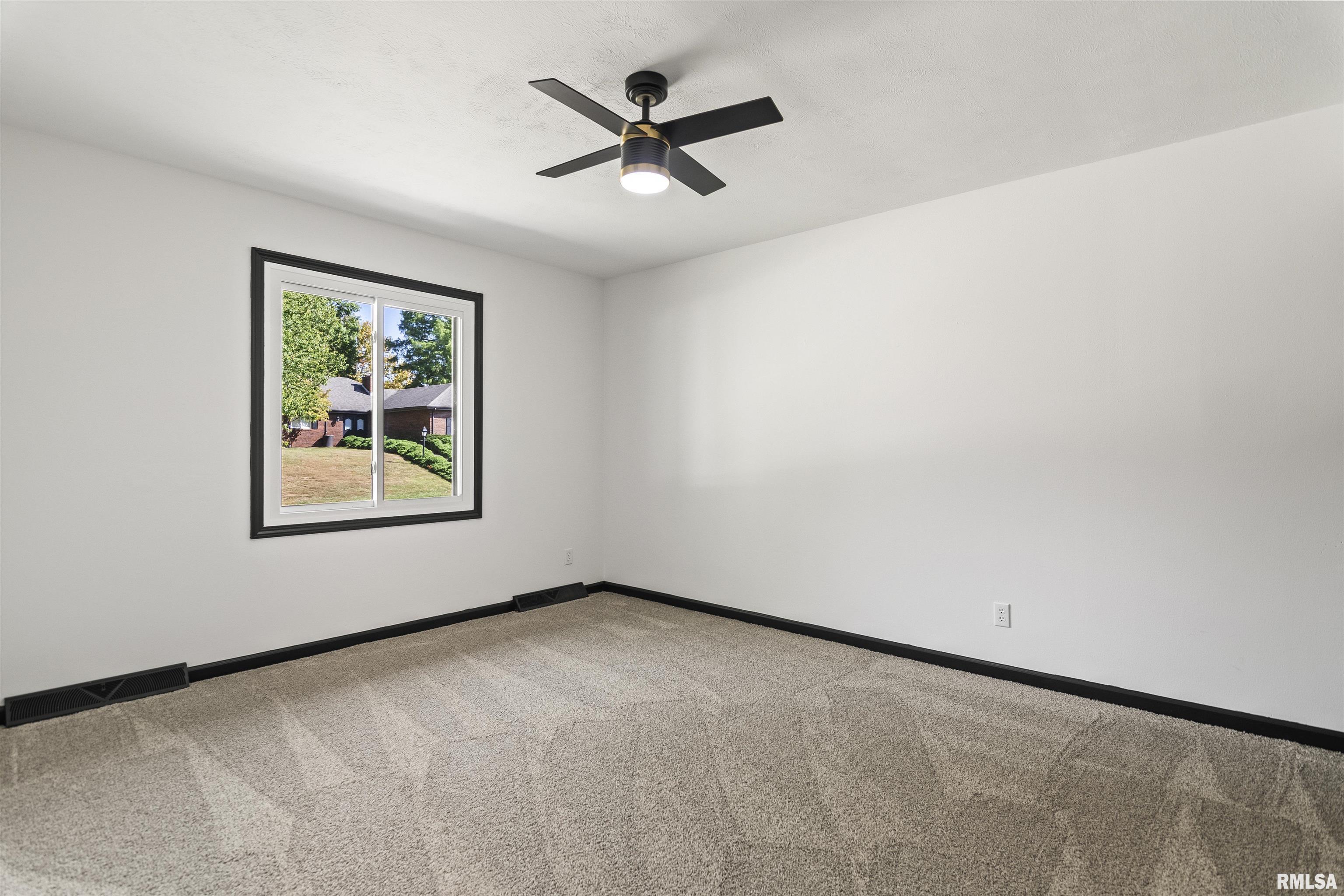 2 Beacon Ridge Drive Springfield, IL 62711 - Photo 38 of 56