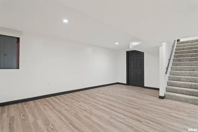 $395,000 | 2 Beacon Ridge Drive, Springfield, IL 62711