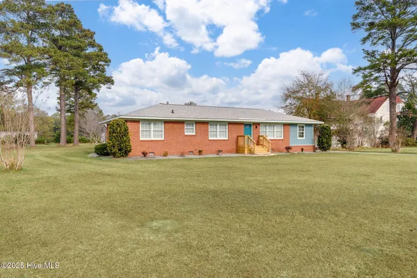 $349,900 | 112 Mc Millan Street, Teachey, NC 28464