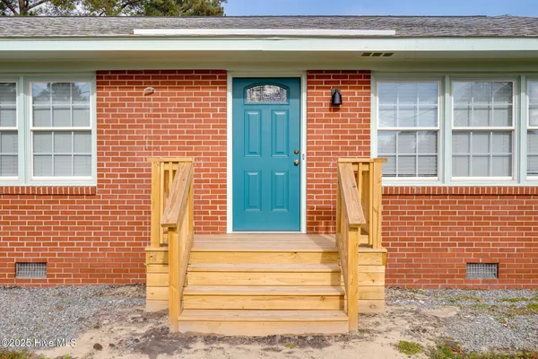 $349,900 | 112 Mc Millan Street, Teachey, NC 28464