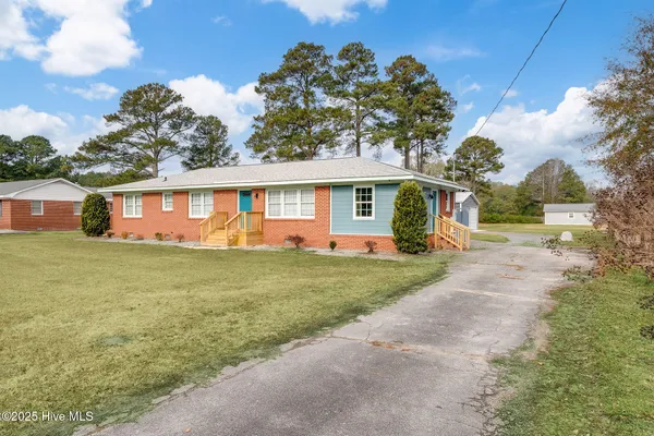 $349,900 | 112 Mc Millan Street, Teachey, NC 28464