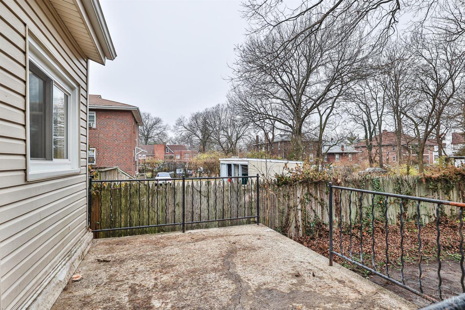 1722 Dale Road Cincinnati, OH 45237 - Photo 37 of 43