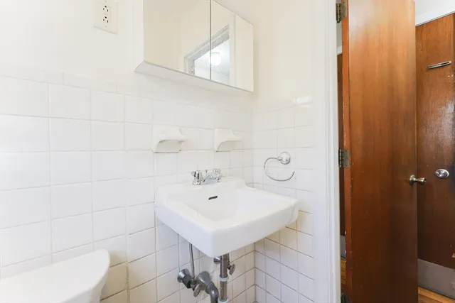 $434,900 | 25 Haven Street, Milford, MA 01757