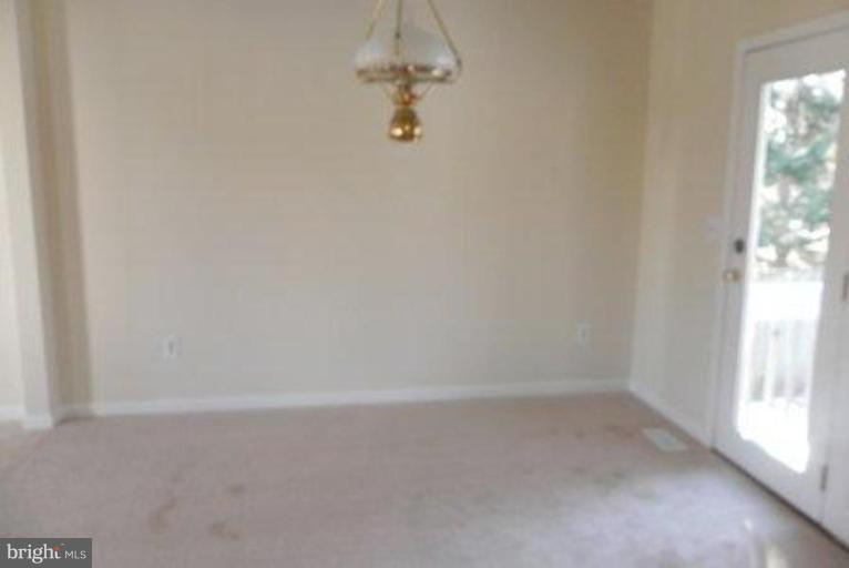 2616 Solomons Island Road Edgewater, MD 21037 - Photo 3 of 19 Dining Room